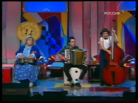 Булат, Ив, Лиза Смол - Кривое зеркало (feat. Ига Флоу) видео (клип)